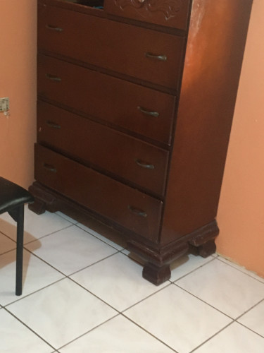 Dresser,Couches