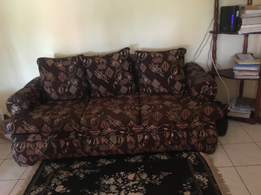 Dresser,Couches