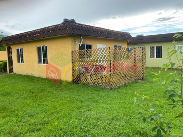 2 Bedroom 1 Bath Gated, AC, RENT