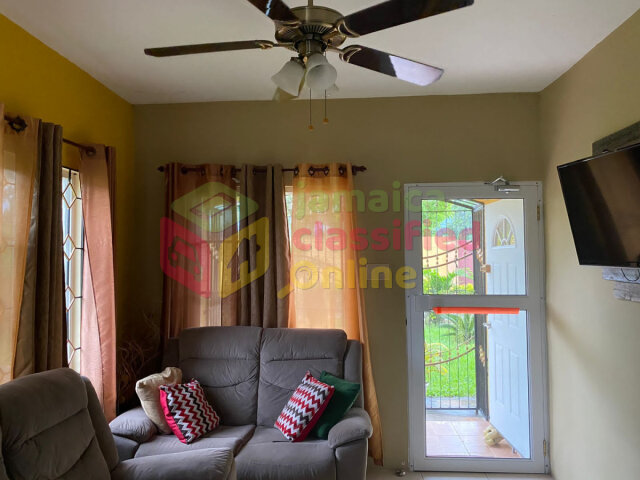 2 Bedroom 1 Bath Gated, AC, RENT