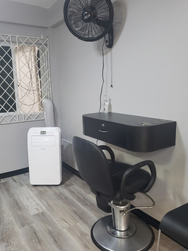 Barber Stations For Rent