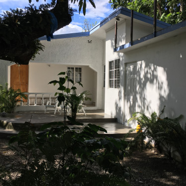 3 Bedrooms Home In A Garden