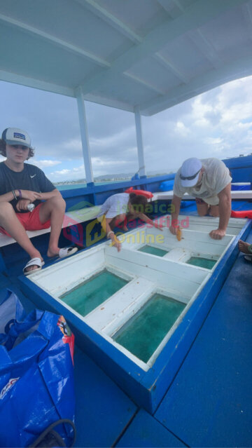 30ft Glass Bottom Boat