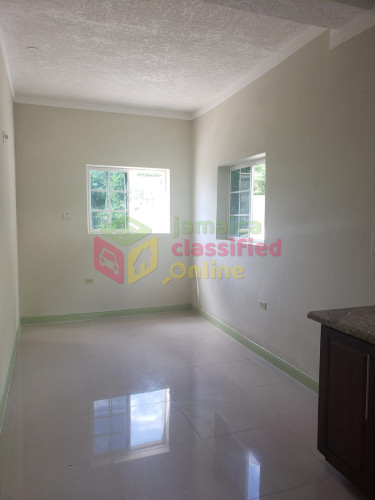 2 Bedroom 1 Bathroom Apartment In Red Hills