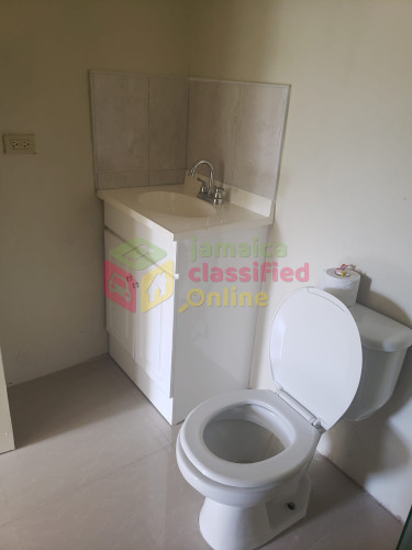 2 Bedroom 1 Bathroom Apartment In Red Hills