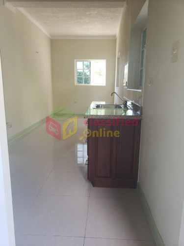 2 Bedroom 1 Bathroom Apartment In Red Hills