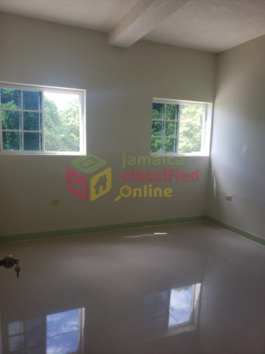 2 Bedroom 1 Bathroom Apartment In Red Hills