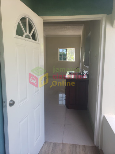 2 Bedroom 1 Bathroom Apartment In Red Hills