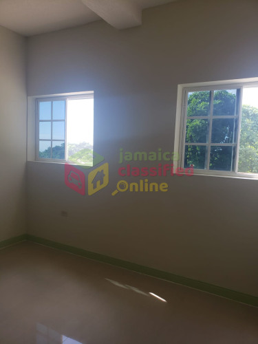 2 Bedroom 1 Bathroom Apartment In Red Hills