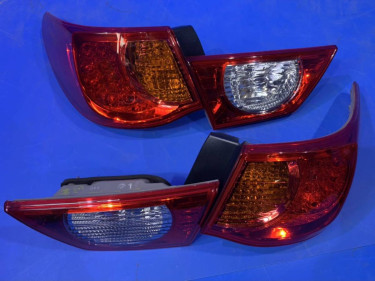 Toyota Mark X Genuine Left And Right Taillight 