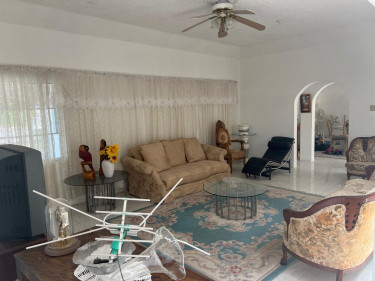 4 Bedroom House For Sale