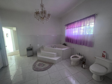 4 Bedroom House For Sale