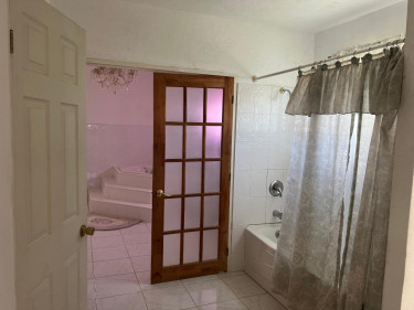 4 Bedroom House For Sale