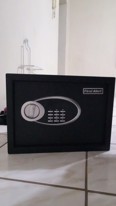 Water & Fireproof Digital Safe, 14