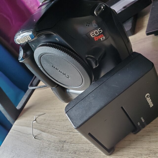 Canon T3 For Sale
