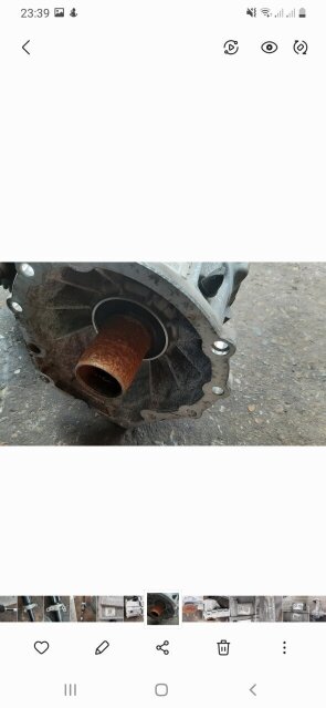 2016 VW AMAROK 2.0 DIESEL AUTO TRANFER BOX