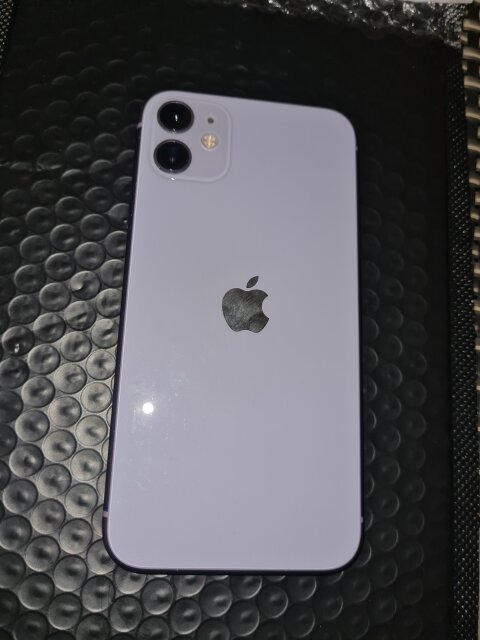 Iphone 11 (purple)