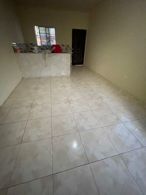 2 Bedrooms And 1 Bathroom House