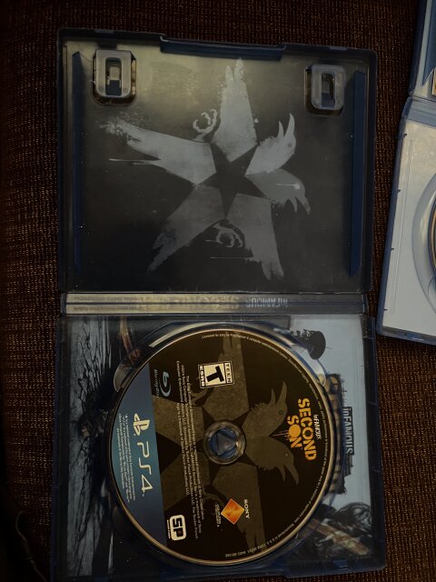 Ps4 Cd For Sale 6k For Both Negotiatiable