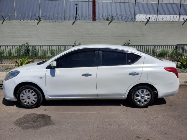 2014 NISSAN LATIO 