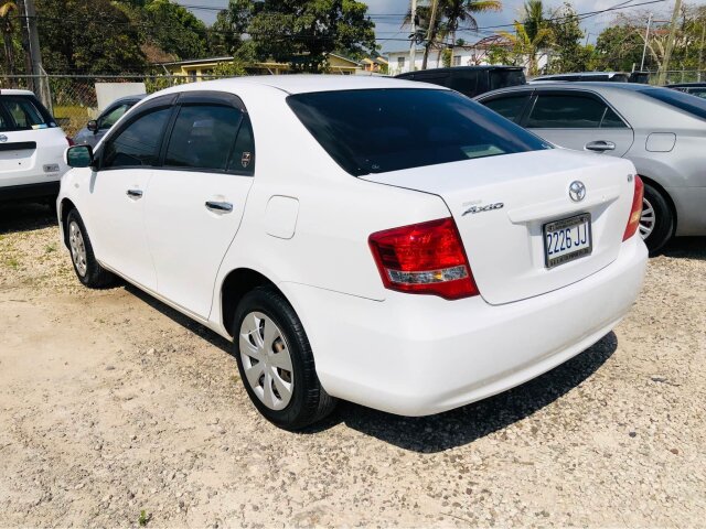 2011 TOYOTA FIELDER