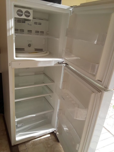 Clean And Efficient Whirlpool Refrigerator 