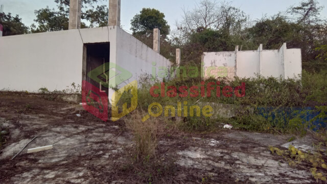 1 ACRE  WITH BUILDING