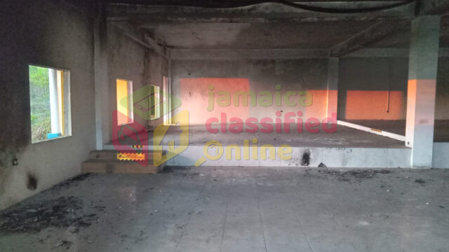 1 ACRE  WITH BUILDING