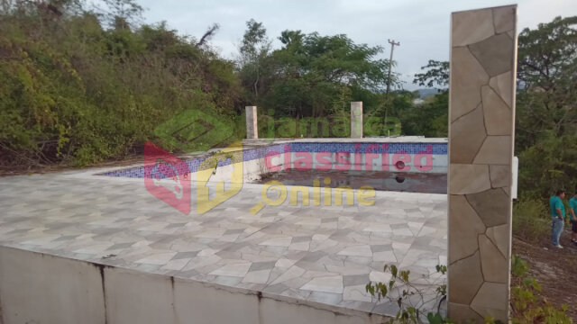 1 ACRE  WITH BUILDING