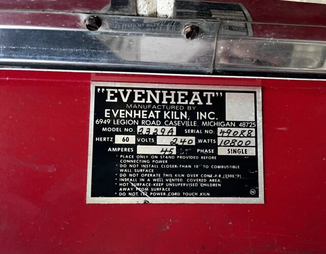 Evenheat 2329A Ceramic Kiln + 9 Shelves