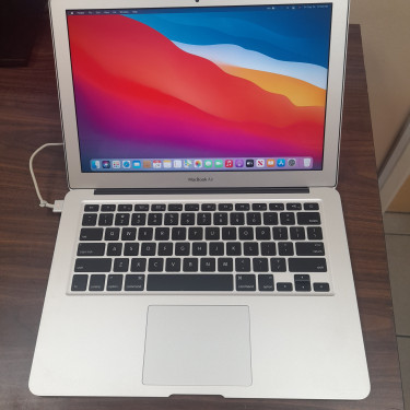 MacBook Air A1466 2014 Used