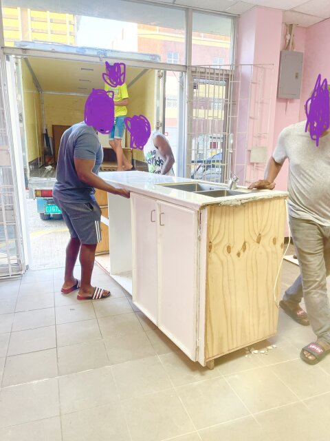 Porcelain Countertop With Storage