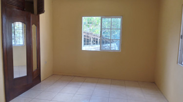 Spacious 5 Bedroom 3 Bathroom Bungalow 