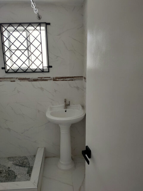 1 Bedroom 1 Bath & Kitchen Only