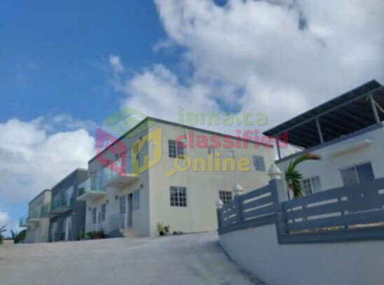 (BEACH ACCESS,POOL,GYM,HOT TUB,SMOKING AREA) U$125