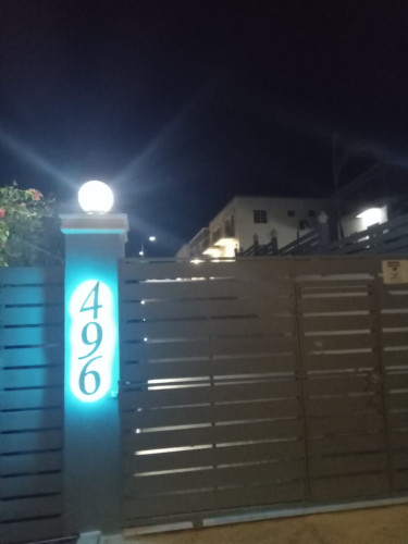 (POOL,GYM,HOT TUB,SMOKING AREA) USD $75UP/NIGHT