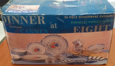 36 Pieces Dinnerware Set