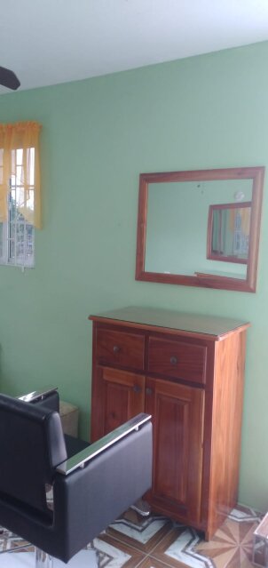 Barber & Beauty Station