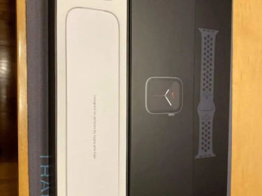 Apple Watch Series 5 Nike