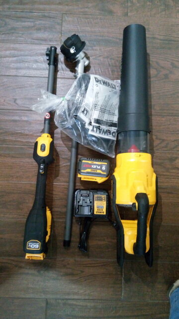 DeWalt 60 Volt Weed Wacker And Blower Set