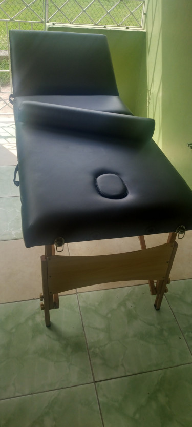 Portable Massage/ Lash/ Facial Bed