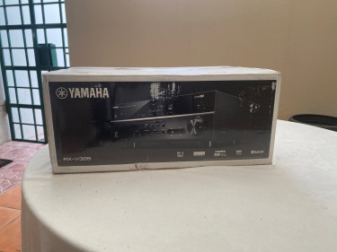 Yamaha RX-V385 5.1-channel Home Theater Receiver