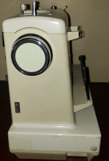 Big Deal!!! Criss Kenmore Sewing Machine W/cover