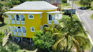 4 BEDROOM HOUSE FOR SALE
