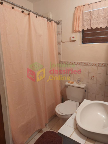 8 Bedrooms 4 Baths Latium 1 Acre With 3 Houses