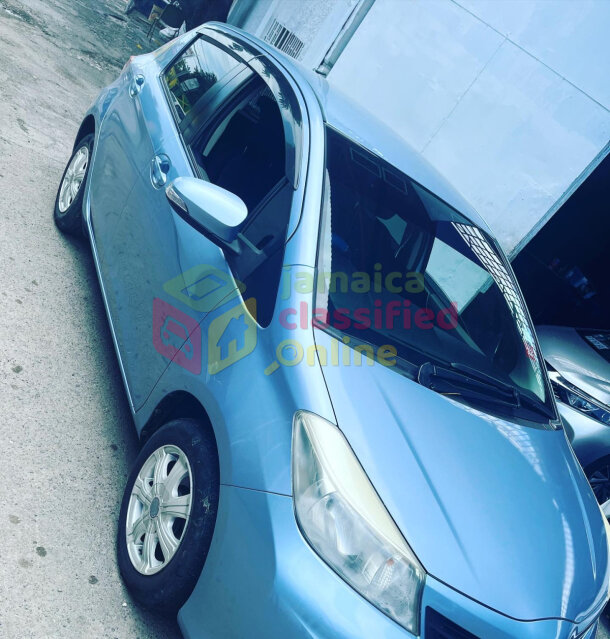 2013 Toyota Vitz Button Start