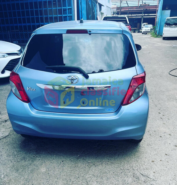 2013 Toyota Vitz Button Start