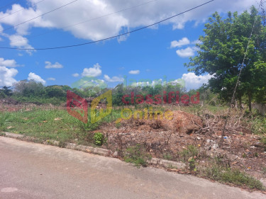 HIGHLANDS..3/4 ACRE FLAT LAND USD$300,000