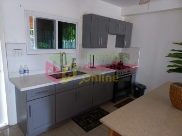  2 Bedroom 2 Bath New T/house