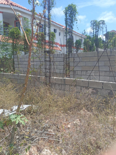 505.89 Square Meters Land With Unfinished Building
